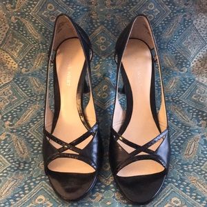 Nine West Razz Black Leather Heels EUC